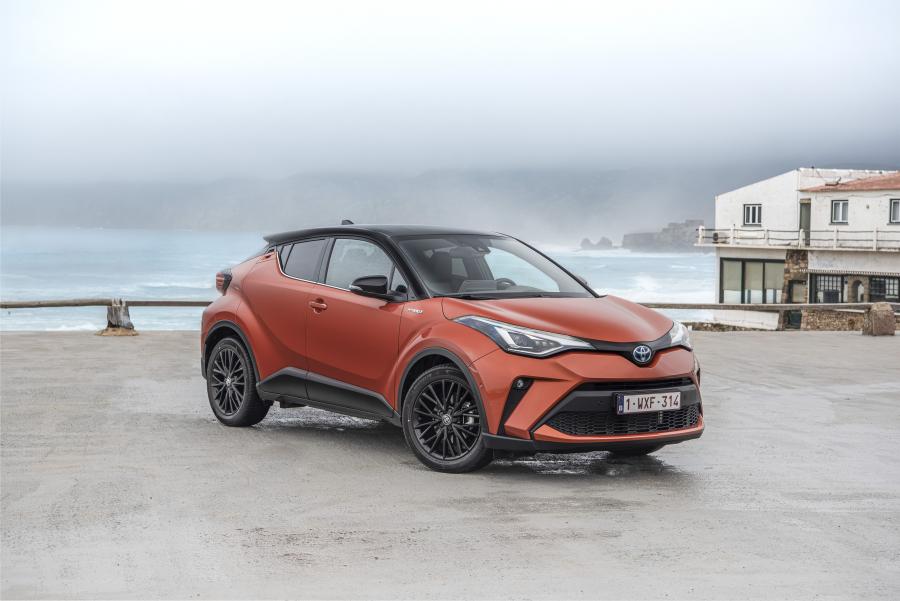  Toyota C-HR Hybrid 2019 года  (WW) (фото 66 из 174)